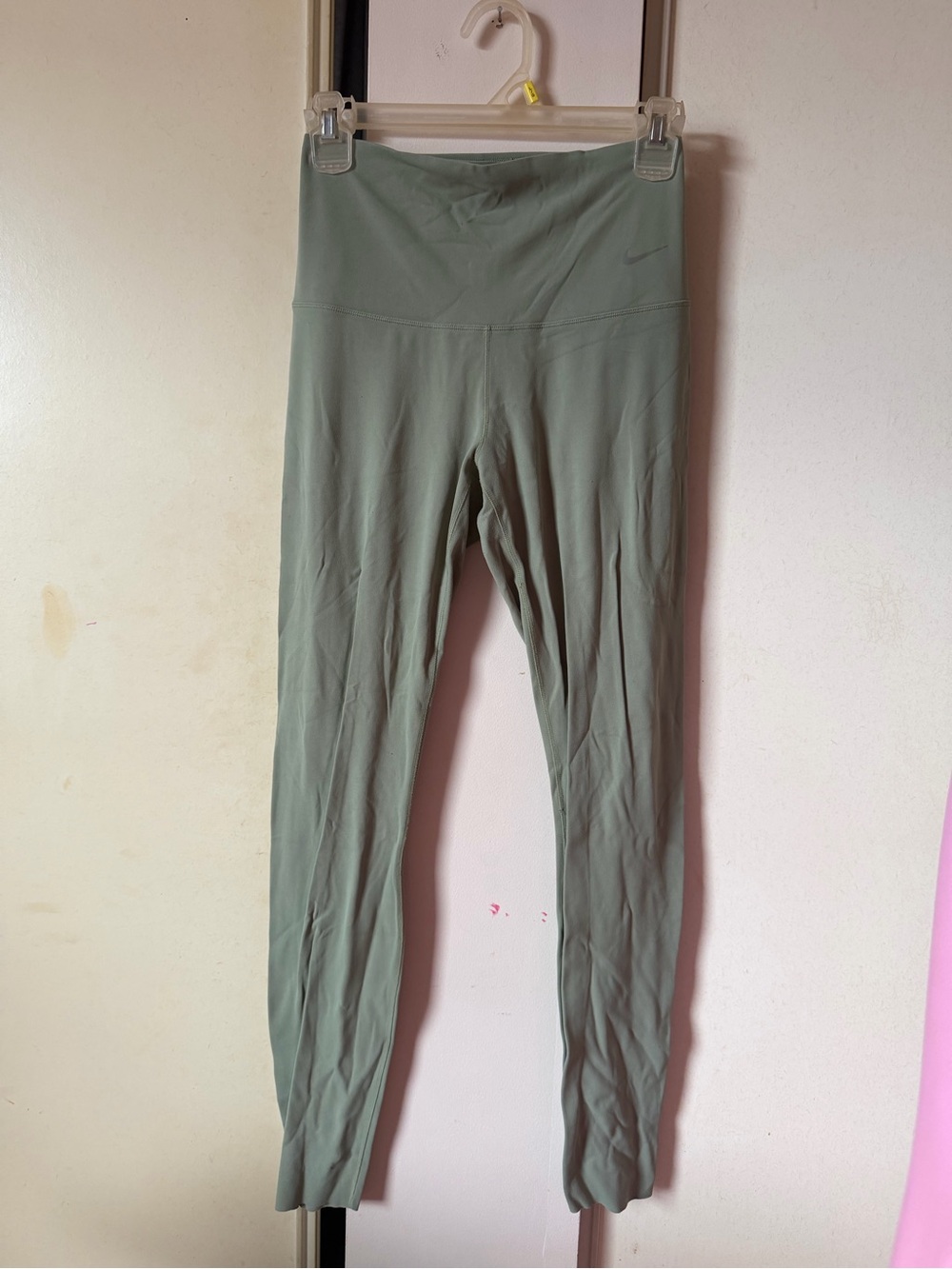 Nike Women's Sage Green High-Waist Leggings
